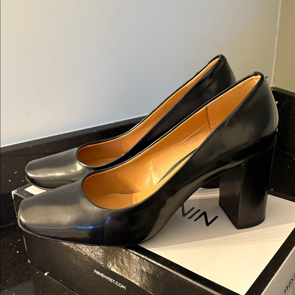 *Nine West NEWRULEO BLACK SY Black Patent Almond Toe Chunky Heel Pump - Picture 4 of 17